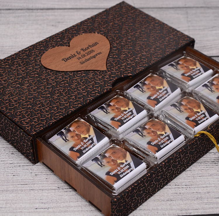Bebek Çikolatası Sevgiliye Özel, Çekmeceli Ahşap Kutuda Resimli
