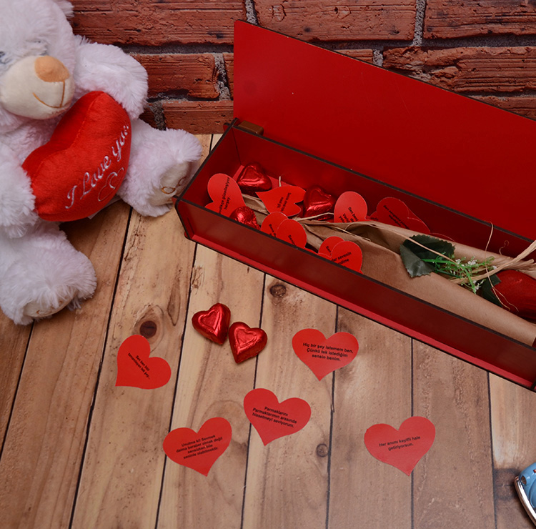 Bebek Çikolatası Seni Seviyorum Ahşap Kutu Yapay Gül + Mini Kalpli